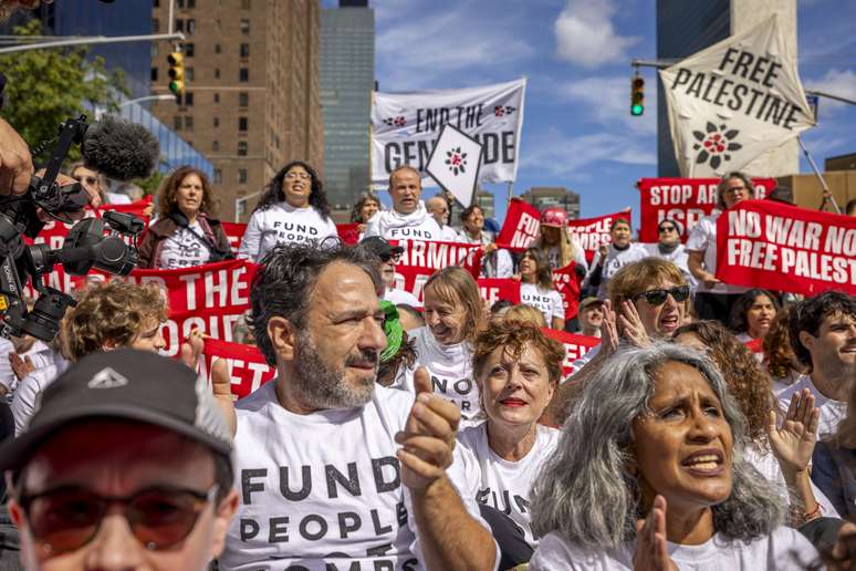 Susan Sarandon e Hannah Einbinder são detidas em Nova York durante protesto contra Netanyahu