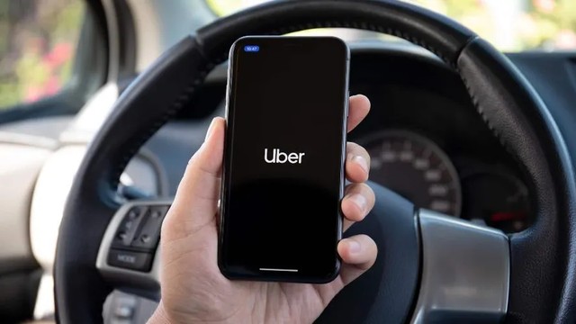 Quanto ganha um Uber por mês? Veja estimativas de 4, 6 e 8 horas de trabalho