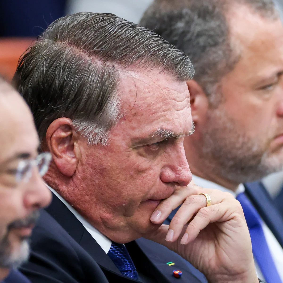 Defesa cita “data dump” ao pedir suspensão da pena de Bolsonaro