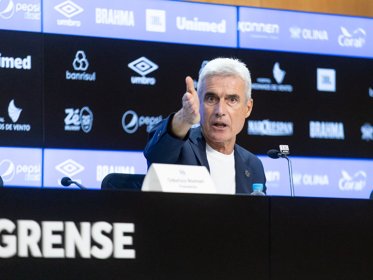 Grêmio demite Luís Castro após sequência ruim do Brasileirão; Felipão assume interinamente