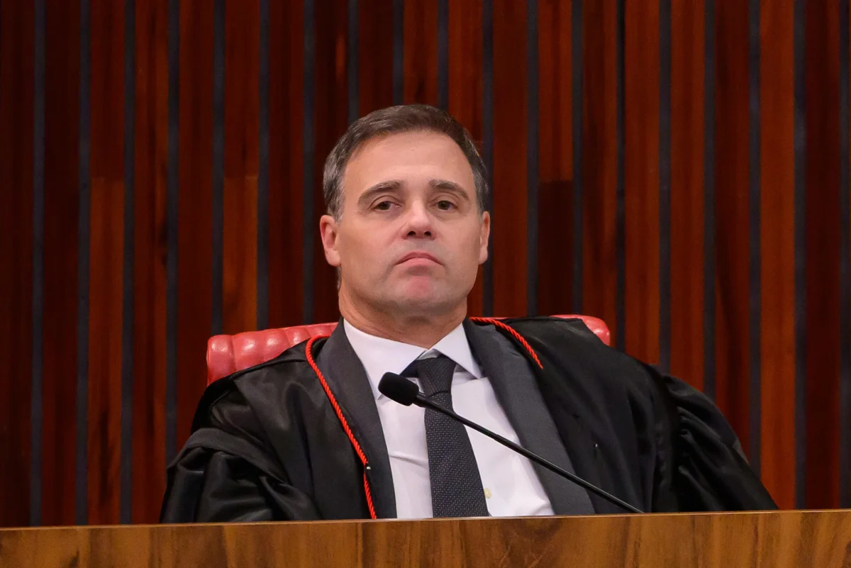 PF diz que pode entregar imediatamente HD de Vorcaro, basta Fachin querer