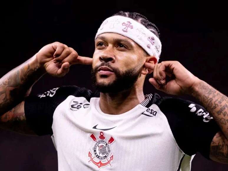 Memphis Depay decepciona pelo Corinthians contra Estudiantes; veja números
