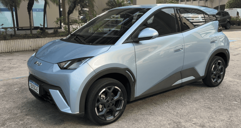 BYD Dolphin Mini: o elétrico mais vendido do Brasil dá conta de uma cidade como SP?