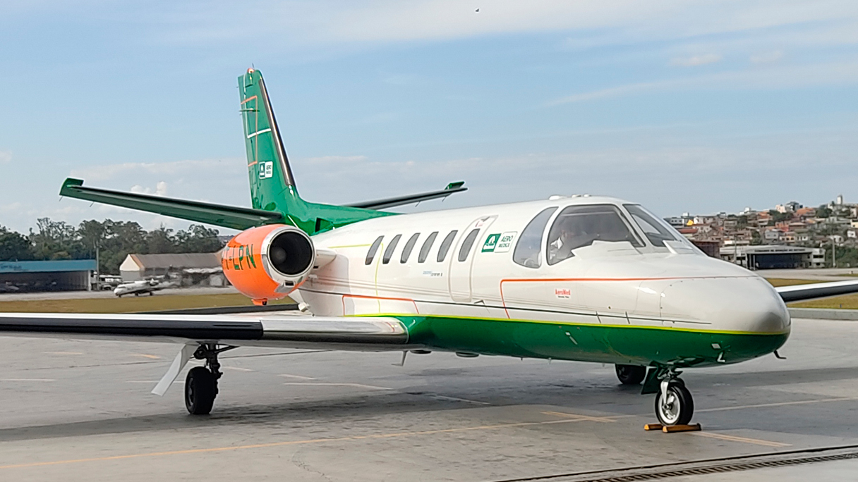 UTI Aérea: como a integração entre medicina e logística viabiliza 50 resgates aéreos por mês no Brasil