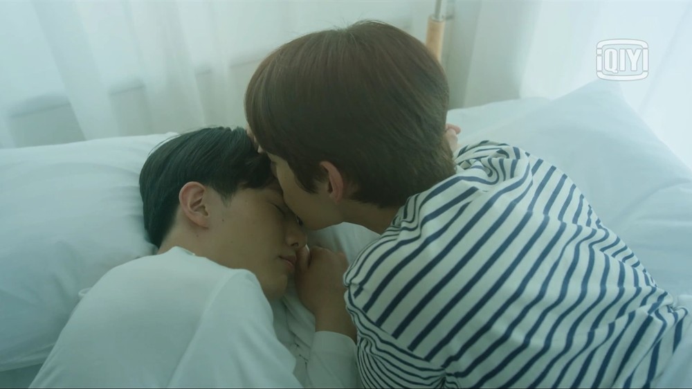 Blueming é um dorama sensível sobre a relação entre dois jovens universitários — Foto: Reprodução/IMDb
