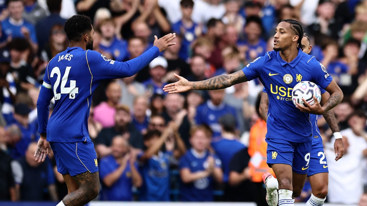 João Pedro marca, Chelsea reage e empata com Hull City; Liverpool deixa vitória escapar