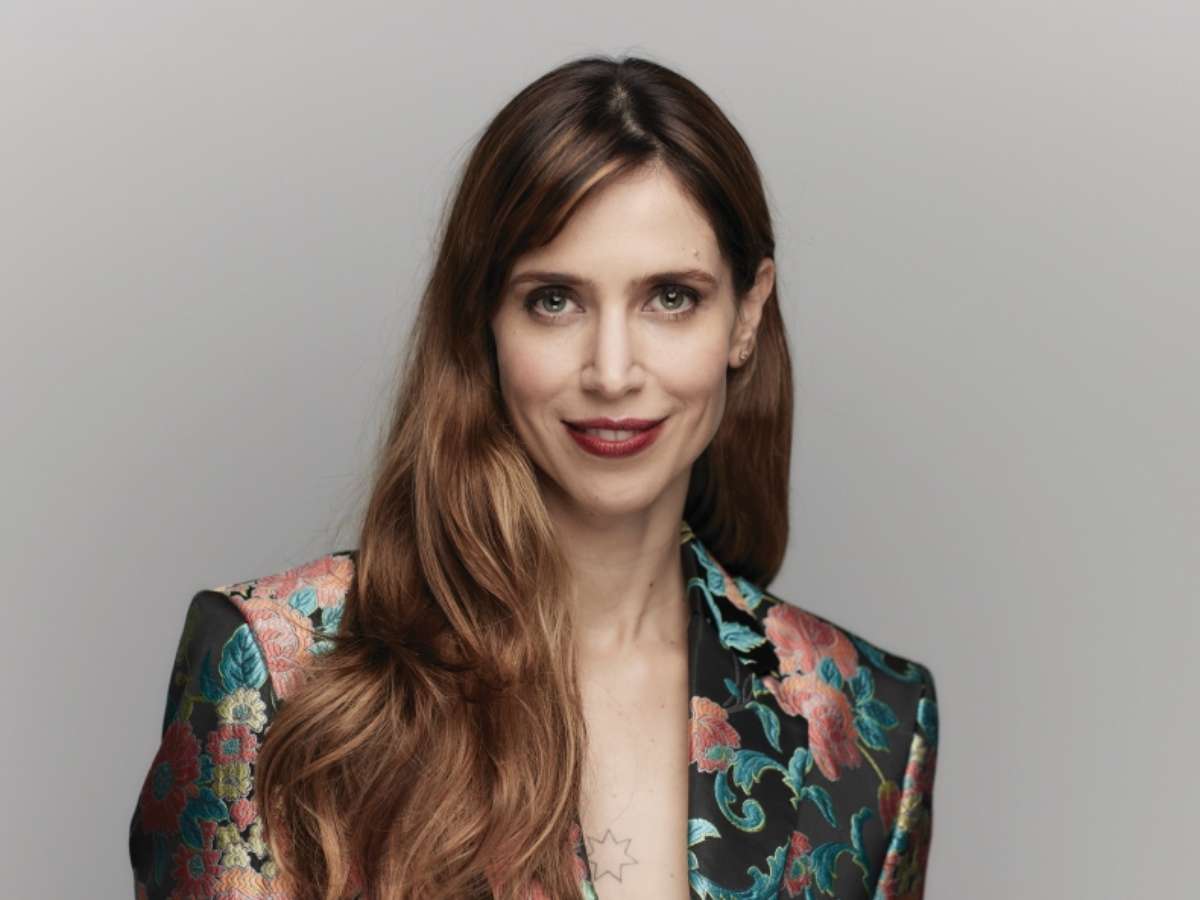 Mel Lisboa, 44 anos, mãe de Bernardo, 16, e Clarice, 13: "Eu tenho um dia como todo mundo. Levanto, levo meus filhos para a escola, faço compras, cozinho, faço meus exercícios… Depois vou ao teatro, trabalho e volto para casa"