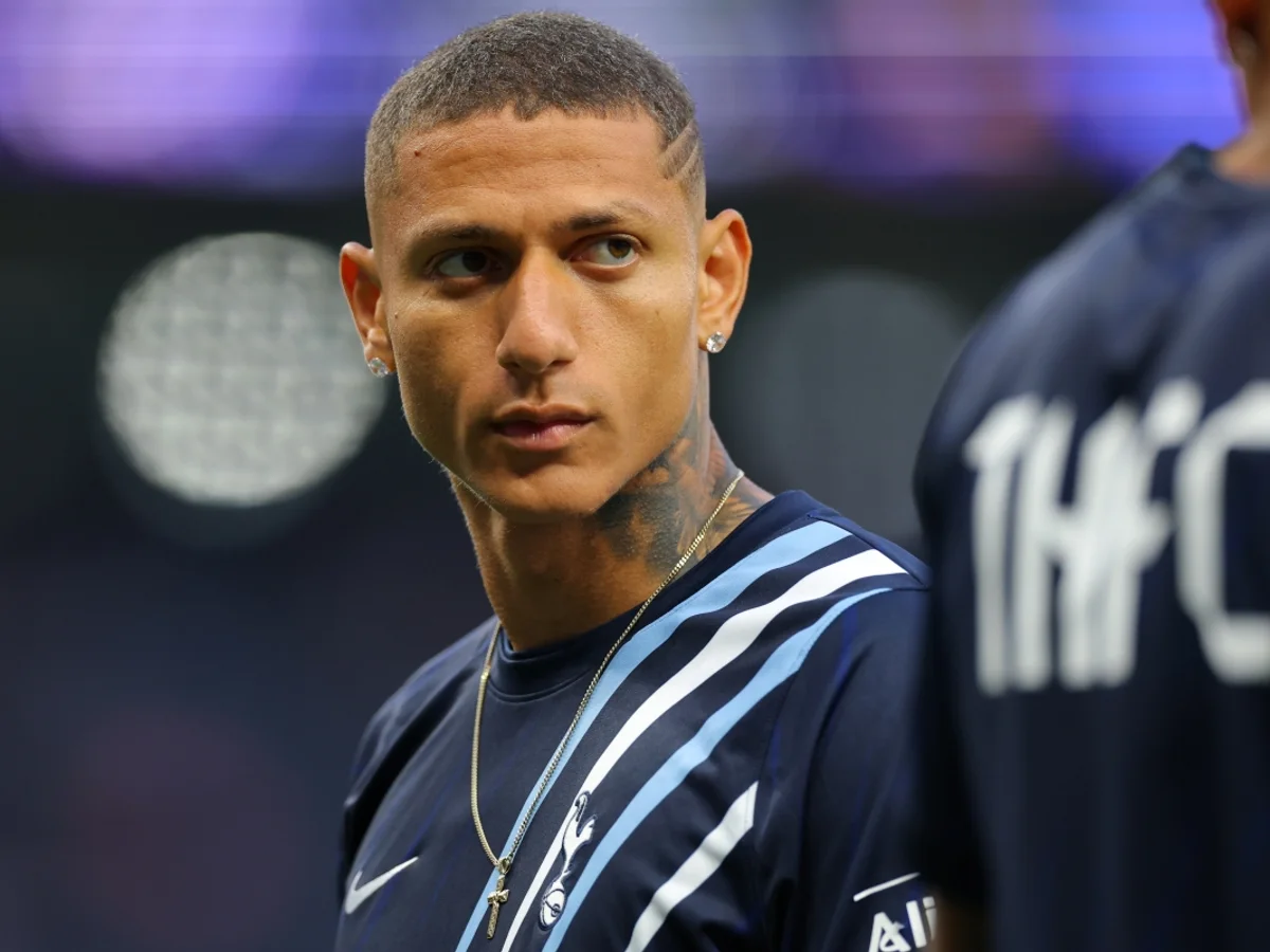 Richarlison se pronuncia após ida frustrada ao Vasco: "Tivemos muito perto"