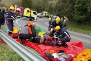 Vítimas de grave acidente no interior são atendidas