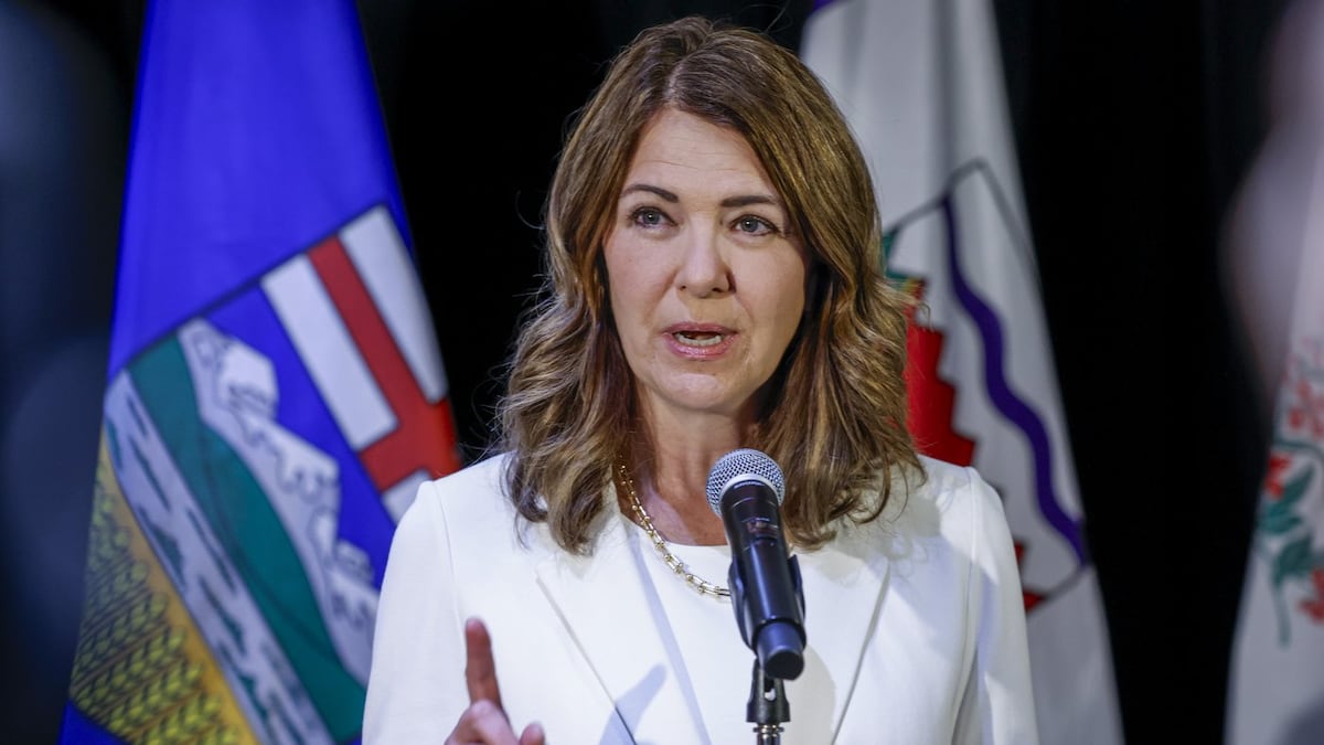 Danielle Smith heads to summit with idea book filled with 34 Alberta-based projects to pitch global investors