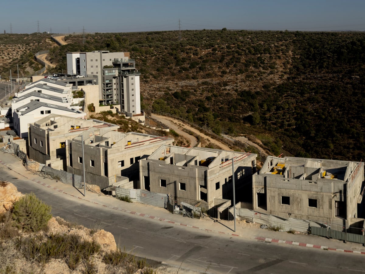 Especialistas jurídicos afirmam que as sanções do Reino Unido contra Israel 'não chegam perto' de suas obrigações