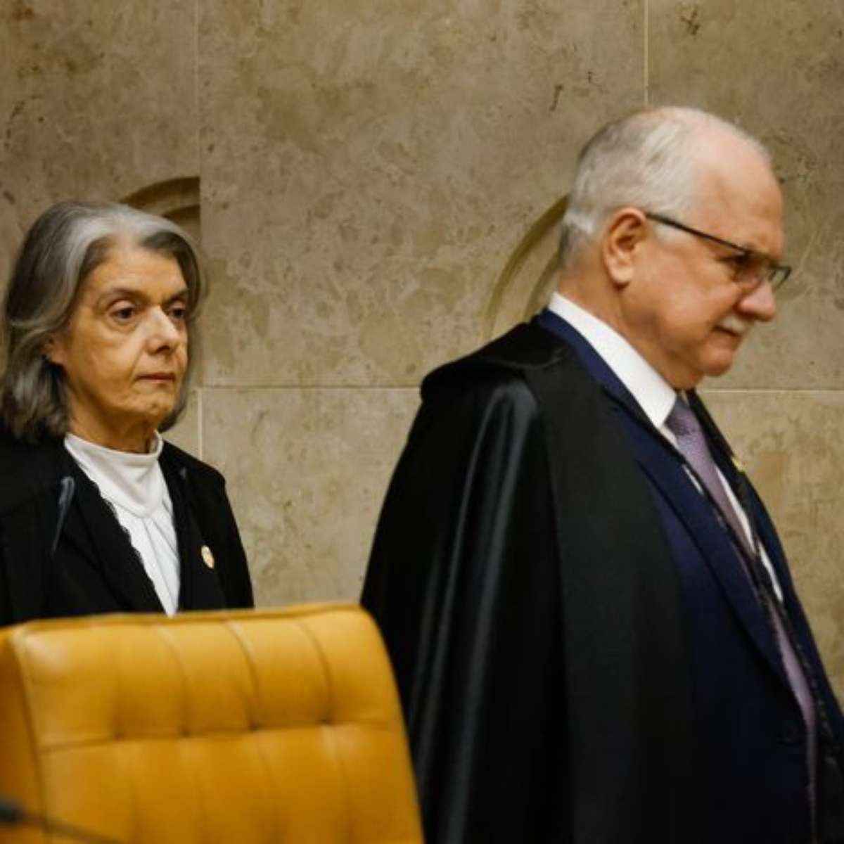 Como vão votar os ministros do STF? Cármen Lúcia pode ser decisiva para definir futuro de Moraes