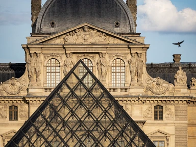 Alemães presos por pendurar falsificações no Louvre