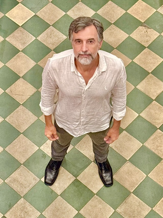 ‘Quem ama cuida’: novo personagem entra em cena para ajudar Otoniel com sua mediunidade