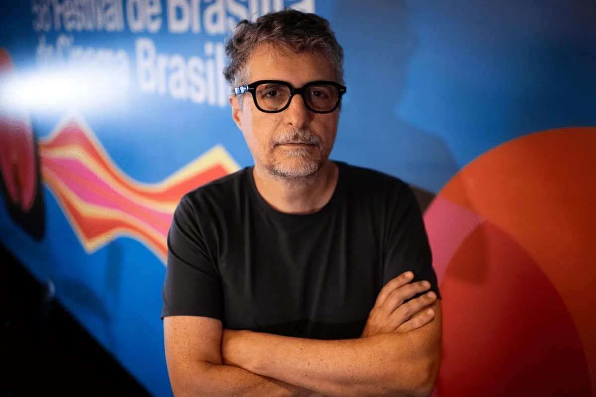Kleber Mendonça Filho avalia O Agente Secreto: “Não faria nada diferente”