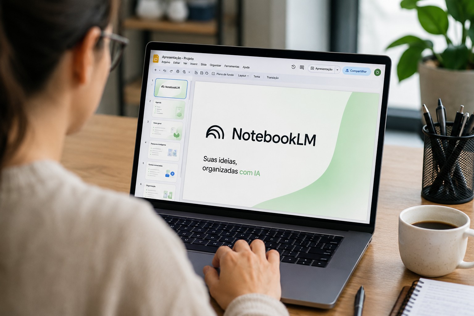 Melhores prompts do NotebookLM para trabalho: 5 opções para facilitar a rotina