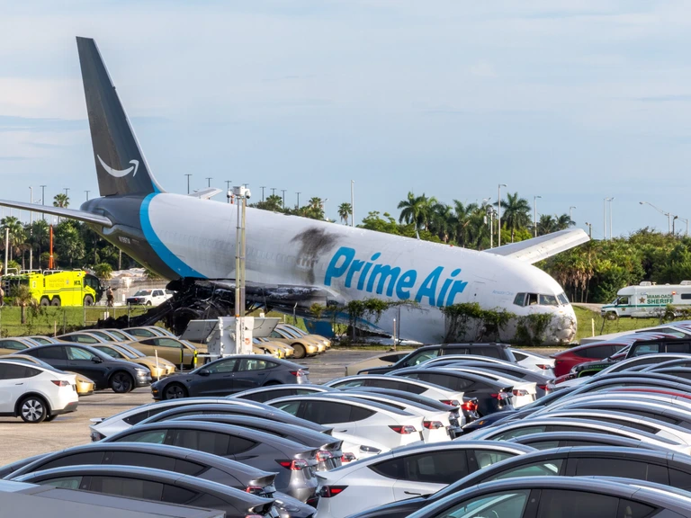 A Amazon suspende a parceria com a companhia aérea de carga após o acidente