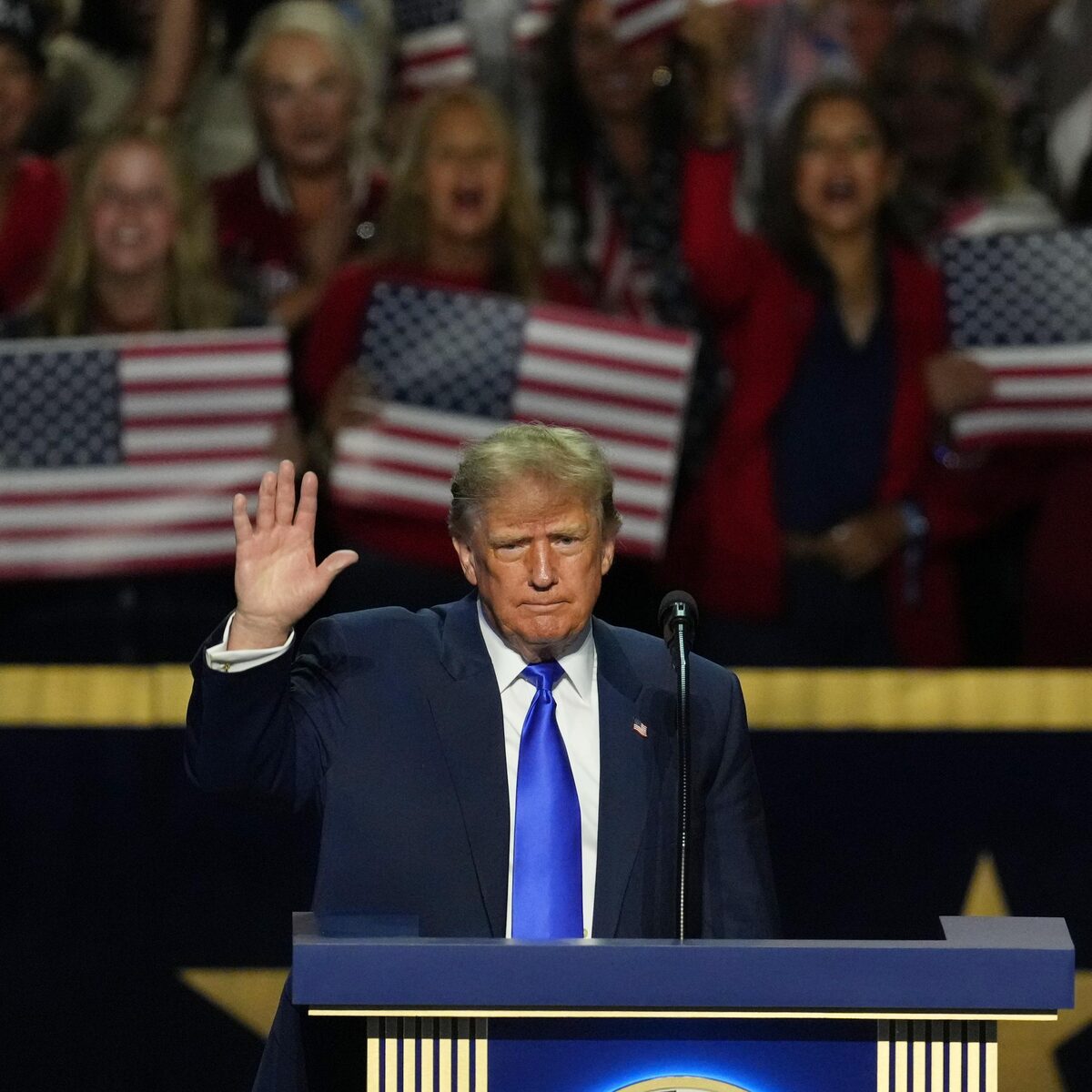CNN, MS NOW e Politico processam governo Trump por barrar acesso à Casa Branca