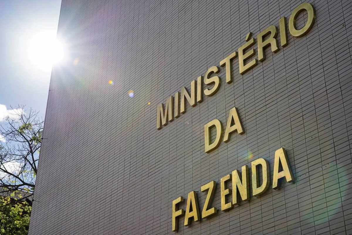Governo projeta inflação em 4,9% ao final de 2026