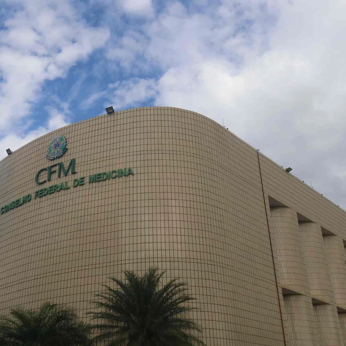 Comissão cancela votação de "OAB da Medicina" e MP pode caducar