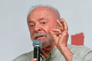 Imagem da matéria: Chefe da missão da OEA para eleições no Brasil comemorou "Lula livre"