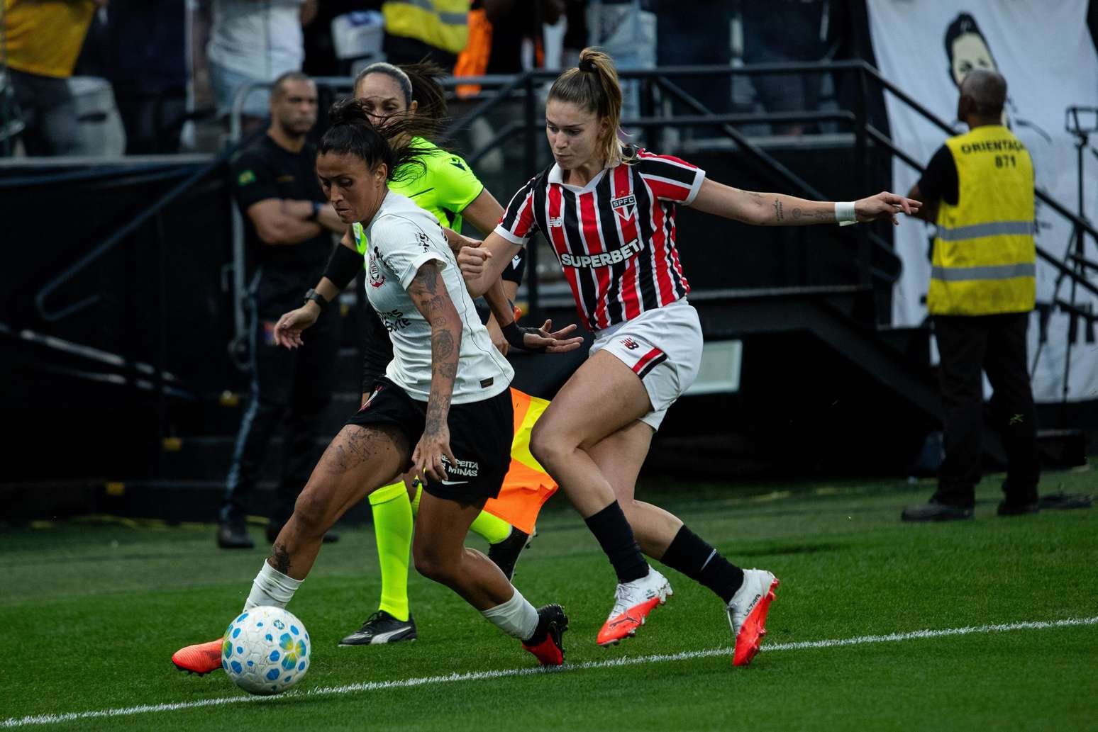 Corinthians perdeu para o S&atilde;o Paulo na partida de ida da final do Brasileir&atilde;o Feminino
