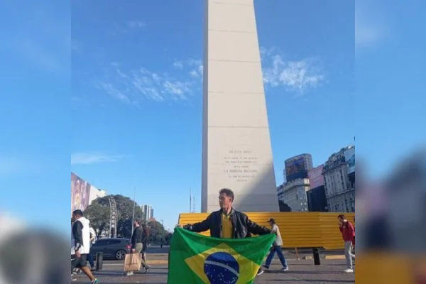 PF diz que réu do 8/1 atuou como fiscal eleitoral do PL na Argentina - destaque galeria