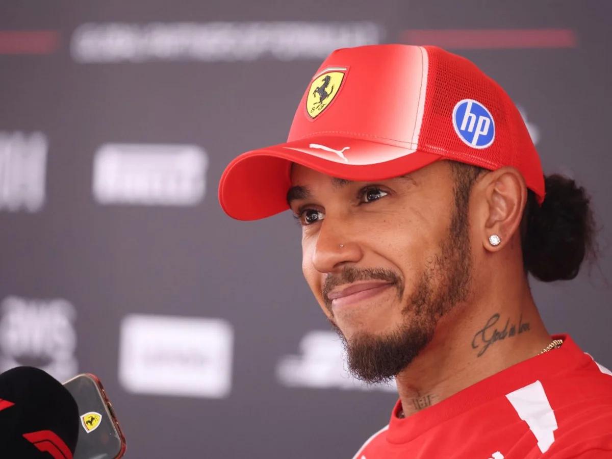 F1: Lewis Hamilton critica cautela de pilotos jovens em corridas na chuva