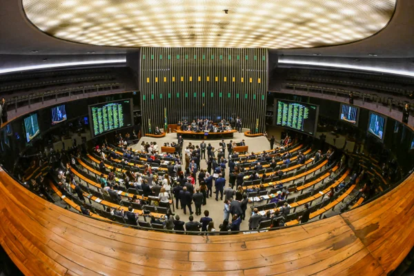 Pesquisa Exata OP mostra intenções de voto para deputado federal no DF