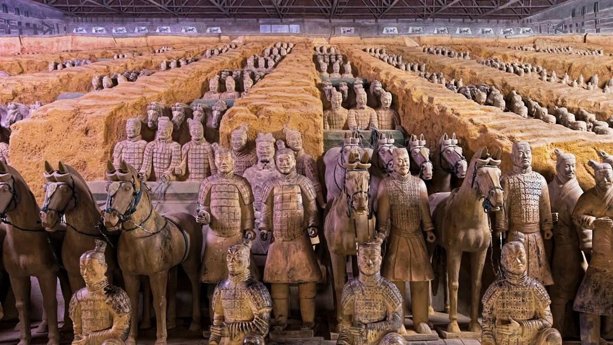 Arqueólogos acham impressões digitais de 2,2 mil anos no Exército Terracota