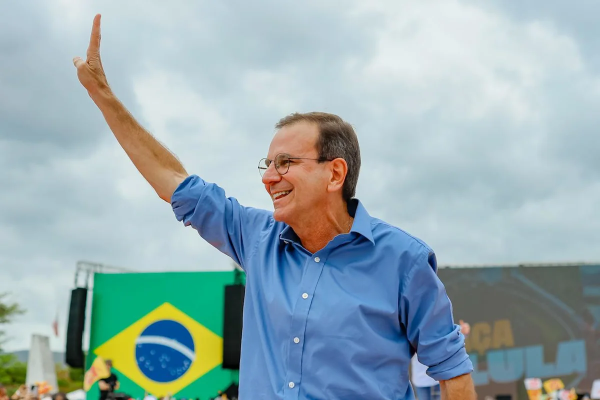 Candidato ao governo do Rio Eduardo Paes