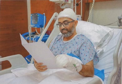 Comandante ferido por copiloto recebe carta do presidente israelense em hospital