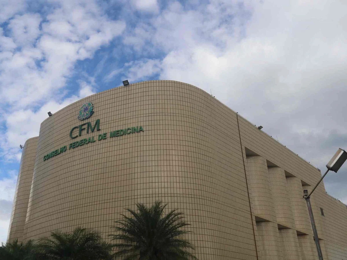 Comissão cancela votação de "OAB da Medicina" e MP pode caducar