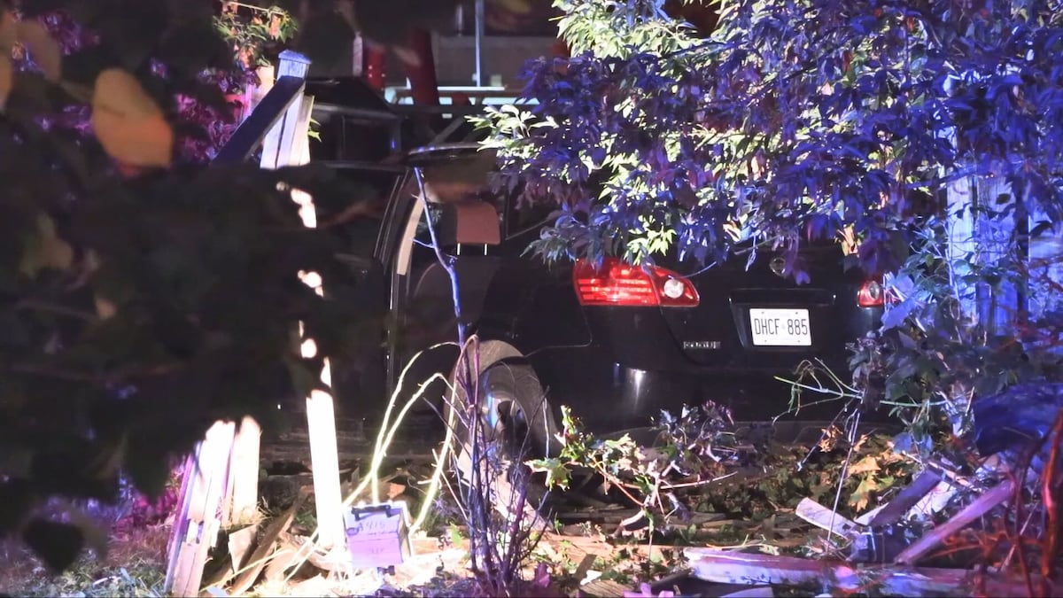 Driver arrested after vehicle crashes into Etobicoke home