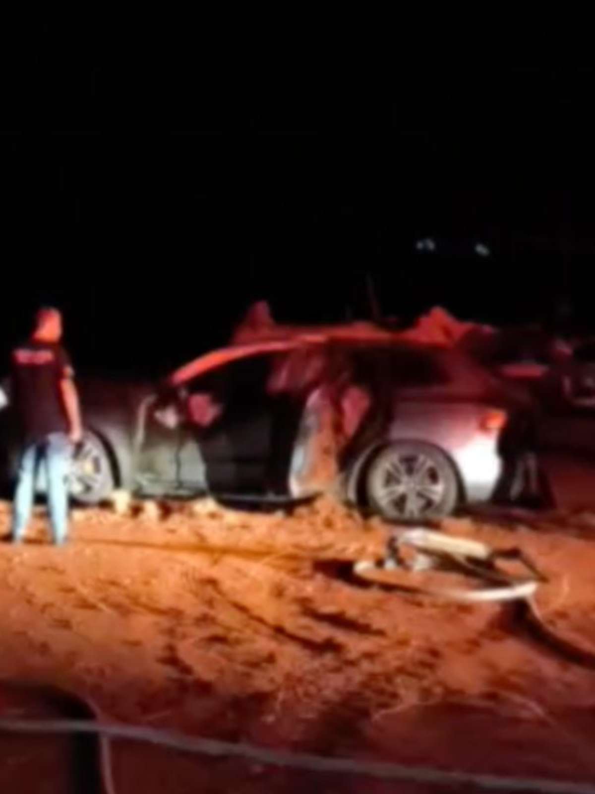 Juiz é encontrado carbonizado dentro de carro em estrada no interior de SP