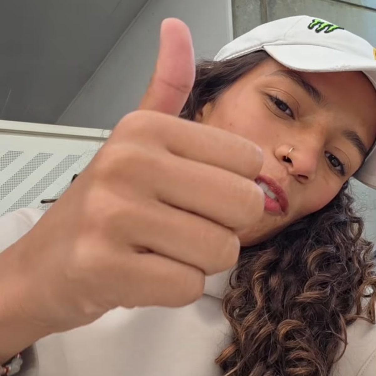Rayssa Leal machuca o pé, vira ausência na etapa da SLS de Paris, mas acalma torcida: ‘Nada grave’