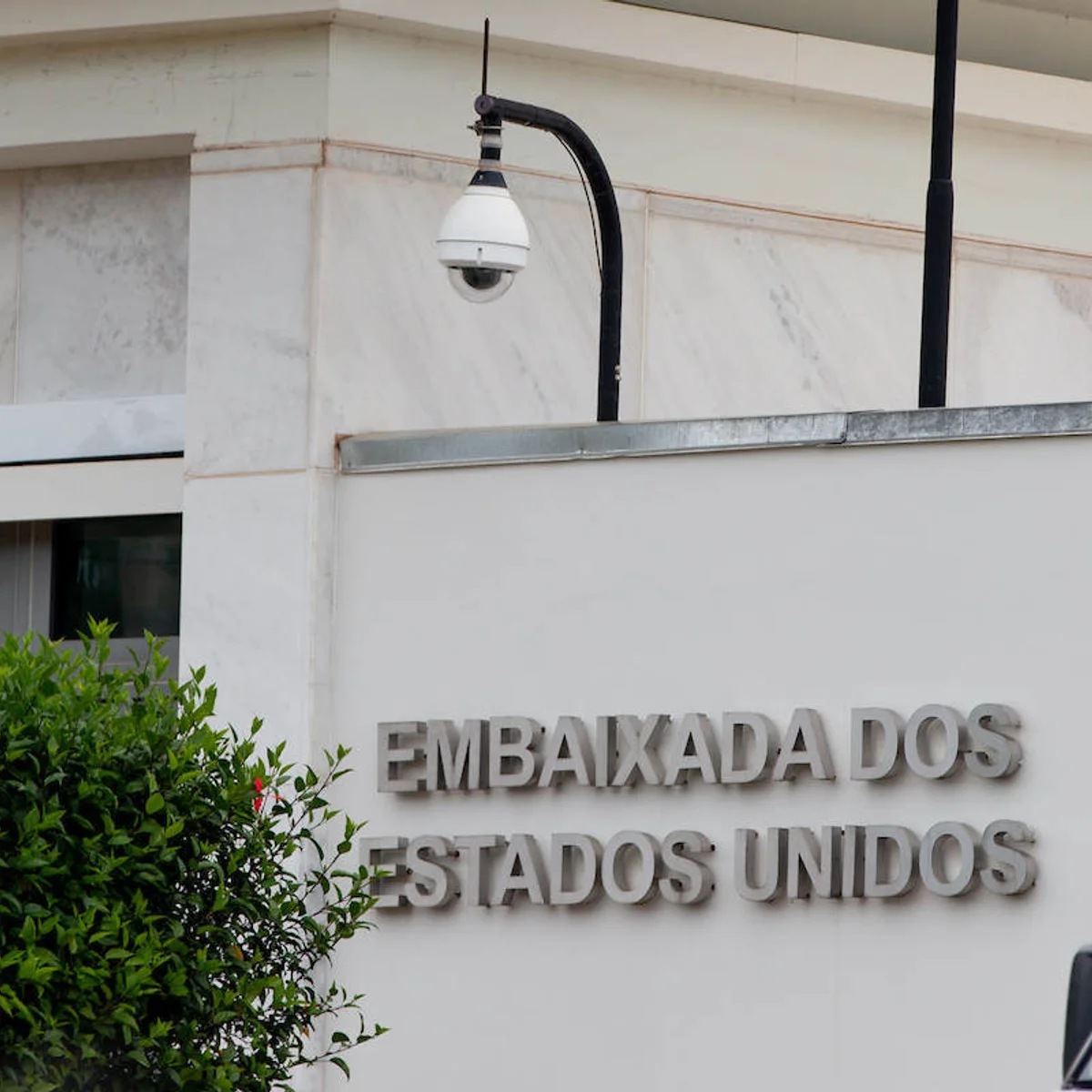 "Questão de segurança": EUA suspende atendimento em embaixada e consulados