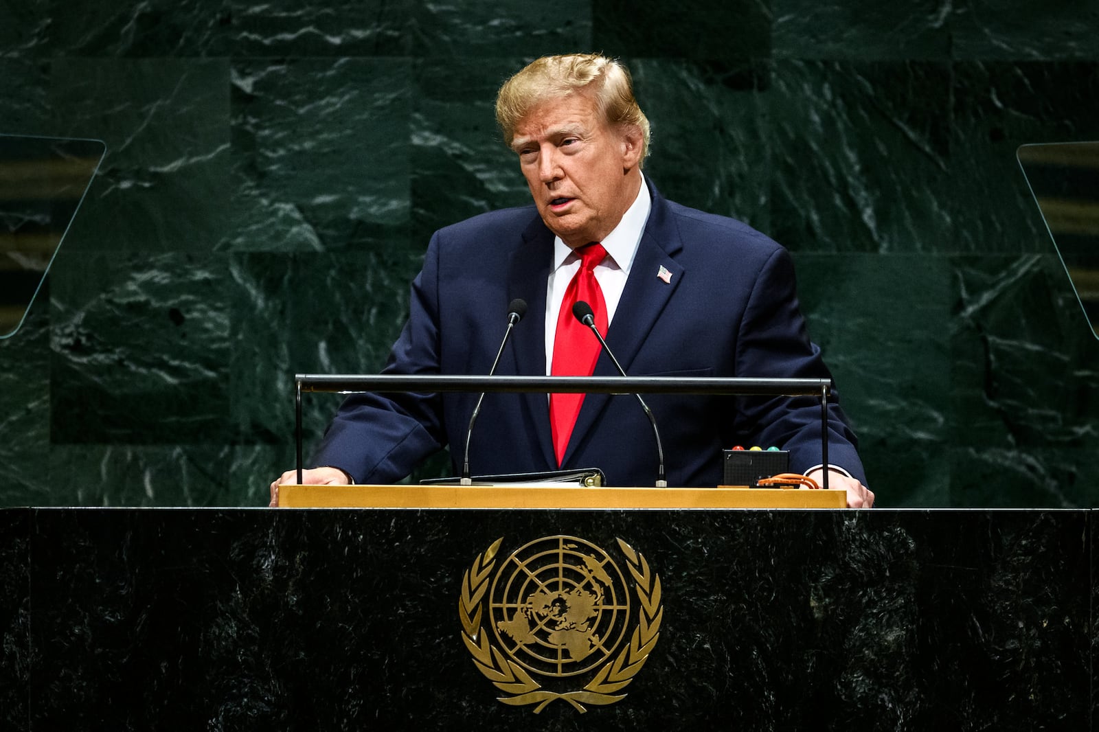 EUA cancelam entrevistas de visto no Brasil após ameaça à Embaixada Foto oficial de White House Photo by Dan