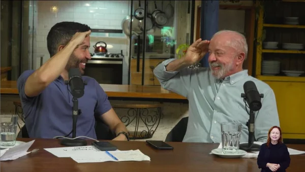 Lula reavalia ida de Janones a debate após convite de Flávio a ex-mulher