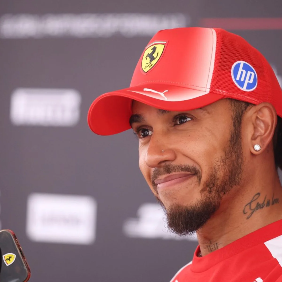 F1: Lewis Hamilton critica cautela de pilotos jovens em corridas na chuva