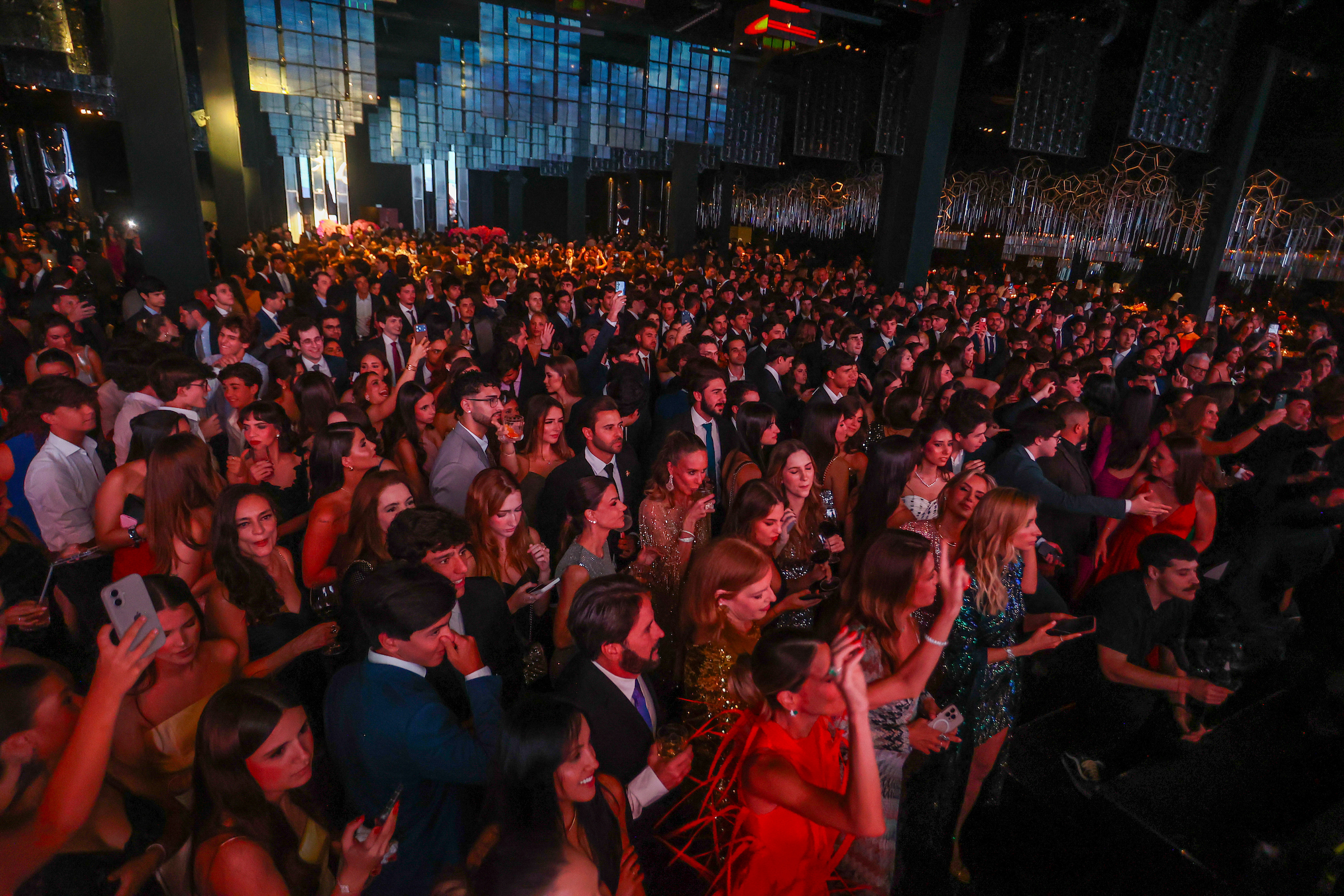 Confira os detalhes e momentos memoráveis da festa de Marita Estevão Lira