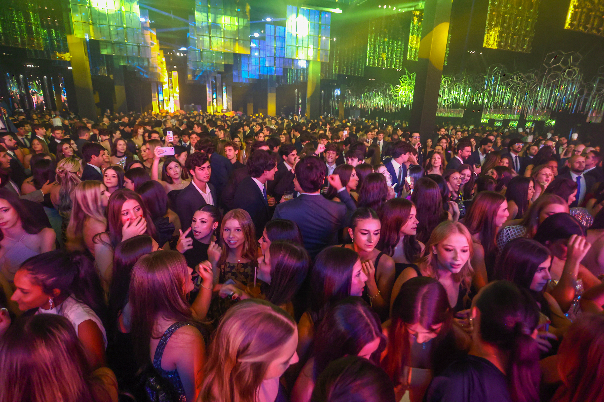 Confira os detalhes e momentos memoráveis da festa de Marita Estevão Lira