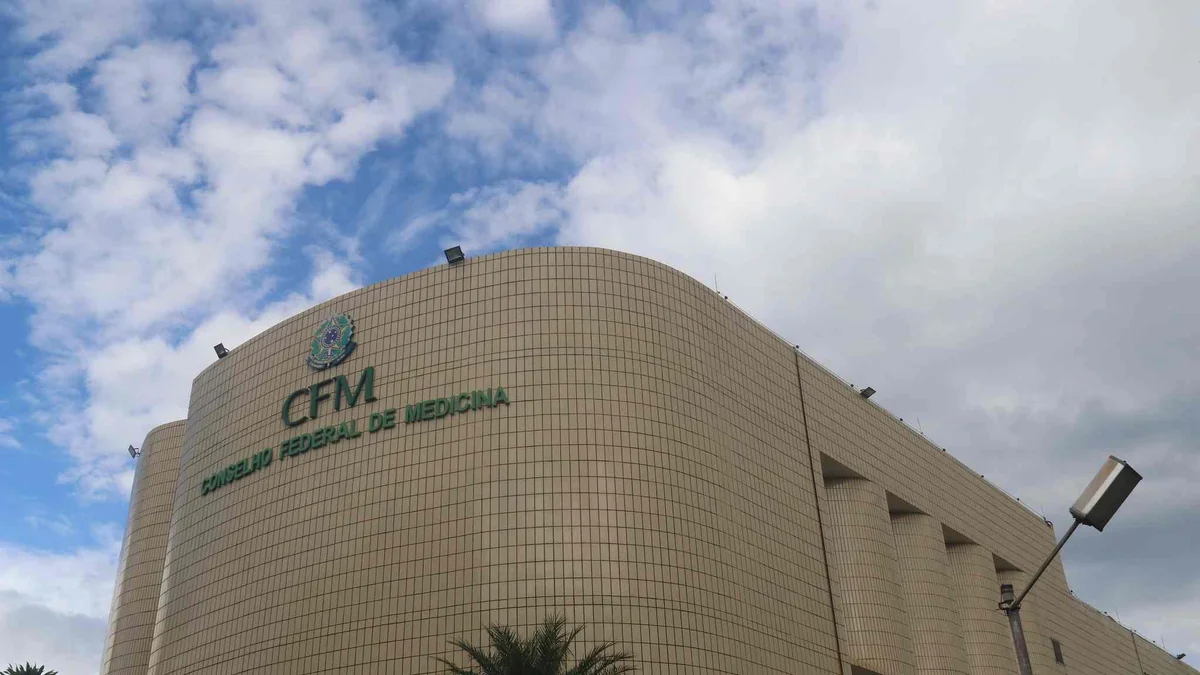 Comissão cancela votação de "OAB da Medicina" e MP pode caducar