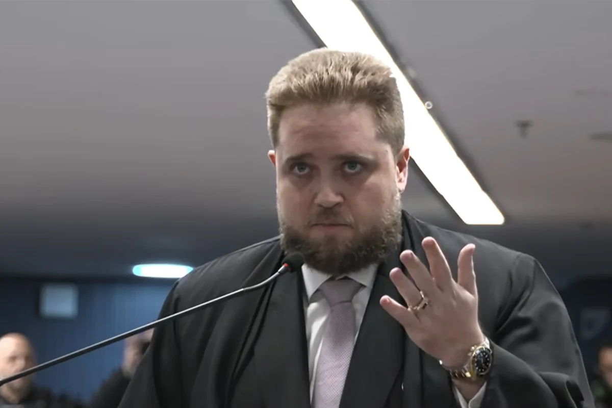 Matheus Milanez, advogado do general Augusto Heleno