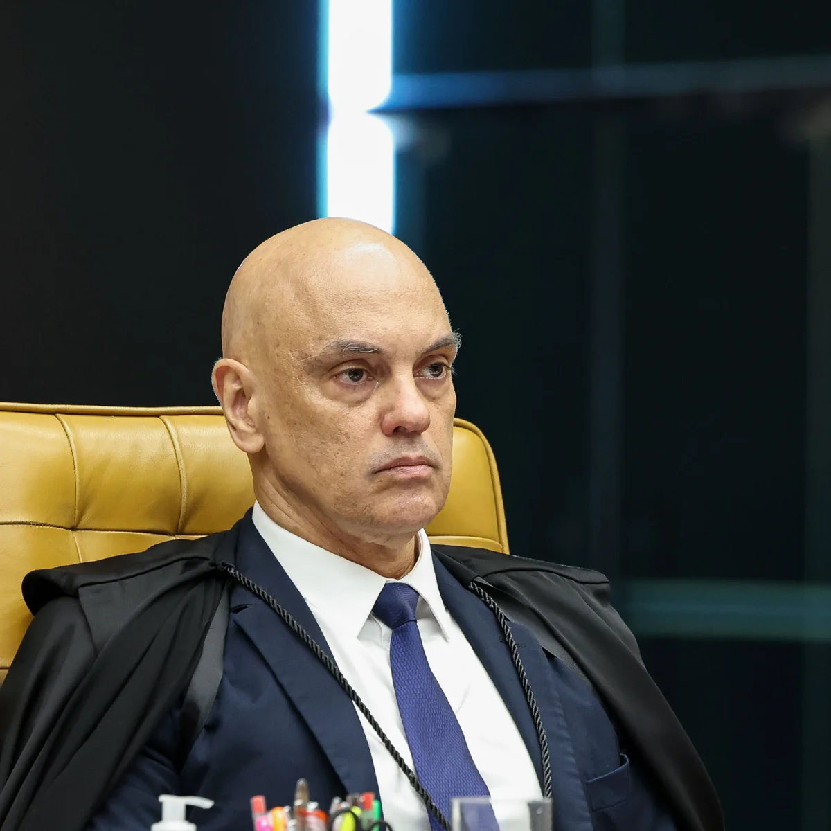 Moraes multa advogado de réu do 8/1 em R$ 5 mil por usar prompt de IA