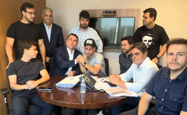 A cautela de aliados de Flávio com Cleitinho no encontro de governadores - destaque galeria