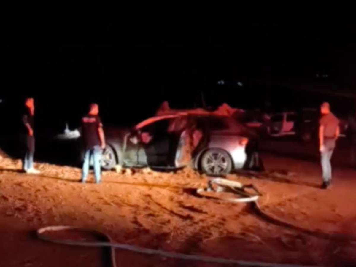 Juiz é encontrado carbonizado dentro de carro em estrada no interior de SP